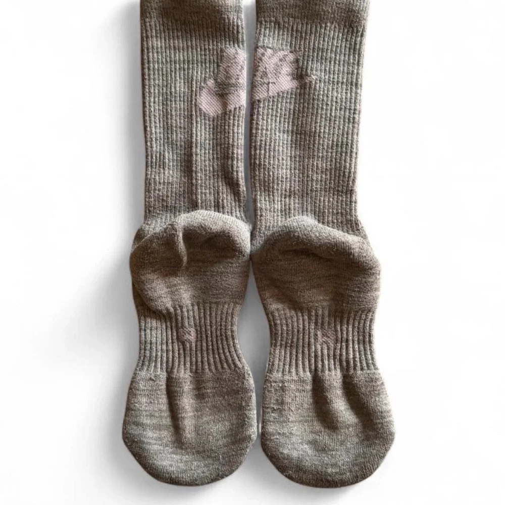 Nike Boys Crew Socks Heather Gray Size Medium NWOT